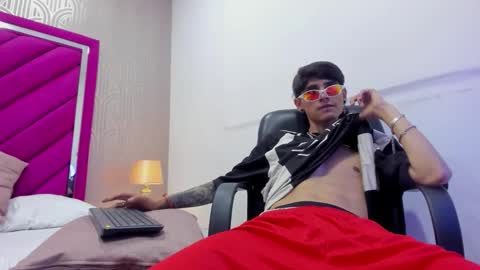 Snapshot of dominic_foox chatting on 02.08.26 Dominic foox online show from 02.08.26