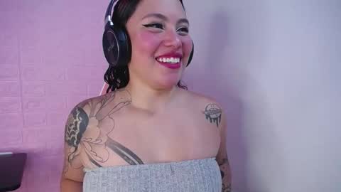 Snapshot of dominic_queen1126 chatting on 09.18.25 online show from 09.18.25