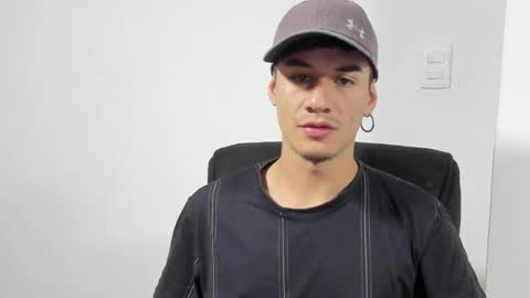 Snapshot of dominic_radccliffe chatting on 05.04.26 Your real love online show from 05.04.26