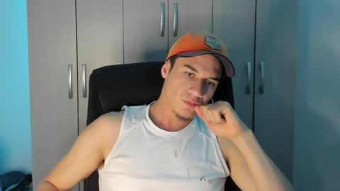 Snapshot of dominic_radccliffe chatting on 06.08.26 Your real love online show from 06.08.26