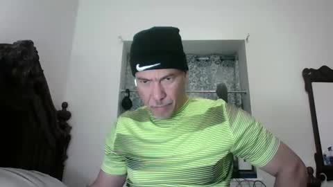 Snapshot of dominicanorico chatting on 04.30.26 luis online show from 04.30.26