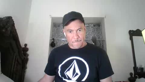 Snapshot of dominicanorico chatting on 05.03.26 luis online show from 05.03.26
