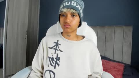 Dominick  online show from 01.05.25