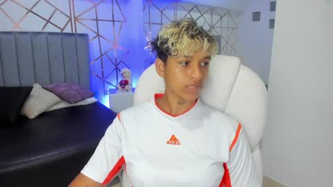 Dominick  online show from 02.03.25