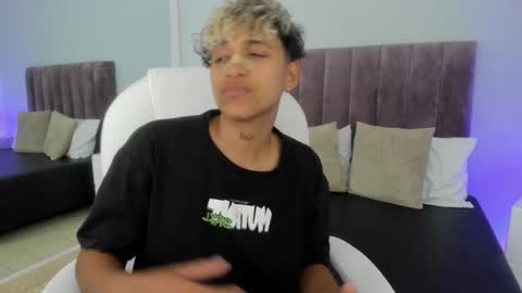 Dominick  online show from 02.12.25