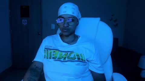 Dominick  online show from 10.04.25