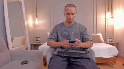 Dominick Star online show from 11.10.25