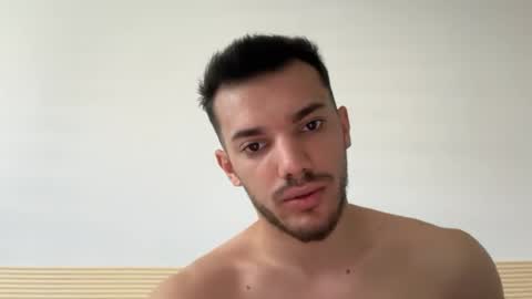 Snapshot of dominicvalente chatting on 06.17.26 dominicvalente online show from 06.17.26