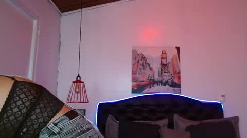  D O M I N K  online show from 11.17.25