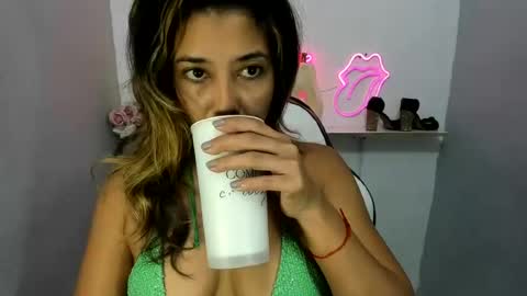dona_tella online show from 06.23.26