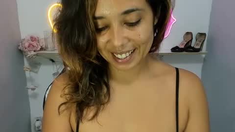 dona_tella online show from 07.29.26