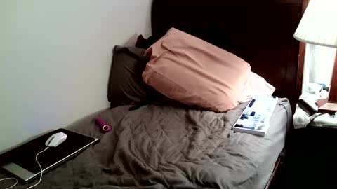 Snapshot of donkerton chatting on 09.27.25 Donk online show from 09.27.25