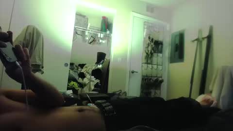 Snapshot of donlopez18 chatting on 10.12.25 donlopez18 online show from 10.12.25