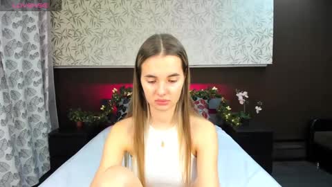 Donna On GMT2 Mon-Fri 3-9 AM online show from 12.20.24