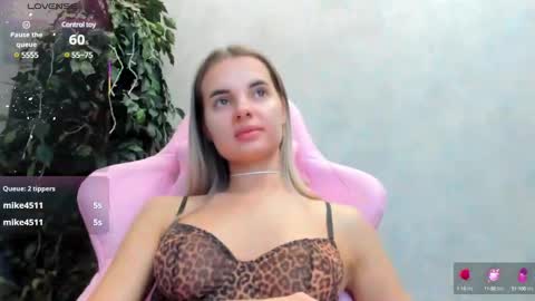 Donna On GMT2 Mon-Fri 3-9 AM online show from 03.06.25