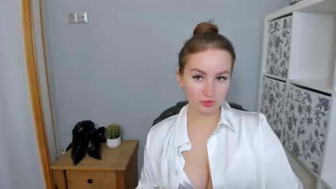 DonnaSensual online show from 10.17.25