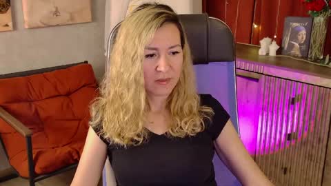 Snapshot of donnasmitth chatting on 05.26.26 Donna online show from 05.26.26