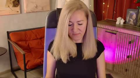 Snapshot of donnasmitth chatting on 05.27.26 Donna online show from 05.27.26