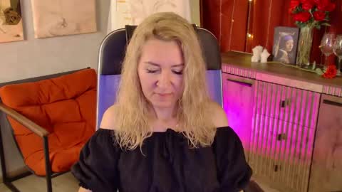 Snapshot of donnasmitth chatting on 06.01.26 Donna online show from 06.01.26