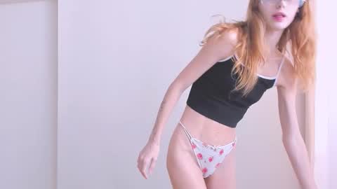 Snapshot of donteatcats_ chatting on 11.01.25 Sam online show from 11.01.25