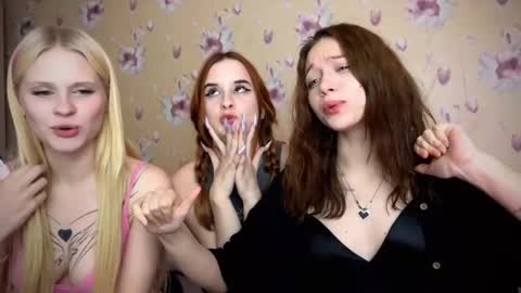 Nicole online show from 12.12.24