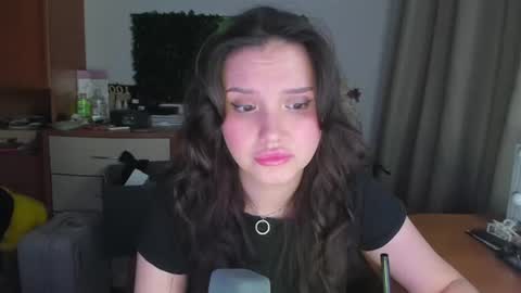 Snapshot of doracharmer chatting on 07.11.26 Dora Charmer online show from 07.11.26