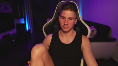 Dorian Reyes online show from 11.05.25