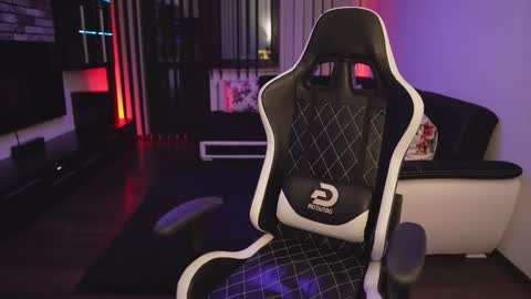 Snapshot of dorianreyes chatting on 02.21.26 Dorian Reyes online show from 02.21.26