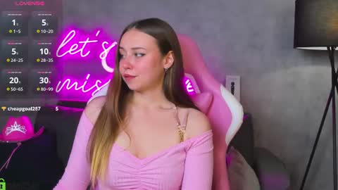 Snapshot of doris_bowman chatting on 06.17.26 Vanessa online show from 06.17.26
