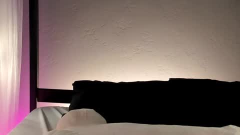 Dorothy Next stream on Monday at 3am-9am online show from 01.26.25