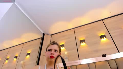  DOROTHY online show from 12.03.25