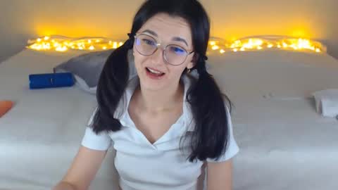 Snapshot of dorotty_ chatting on 12.03.24 Your Dorotty online show from 12.03.24