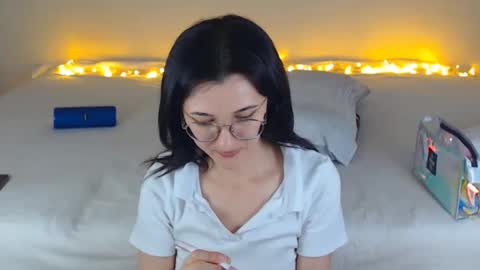 Snapshot of dorotty_ chatting on 12.12.24 Your Dorotty online show from 12.12.24