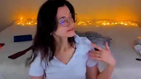 Snapshot of dorotty_ chatting on 12.30.24 Your Dorotty online show from 12.30.24