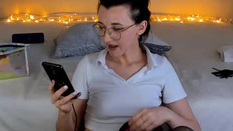 Snapshot of dorotty_ chatting on 01.24.25 Your Dorotty online show from 01.24.25