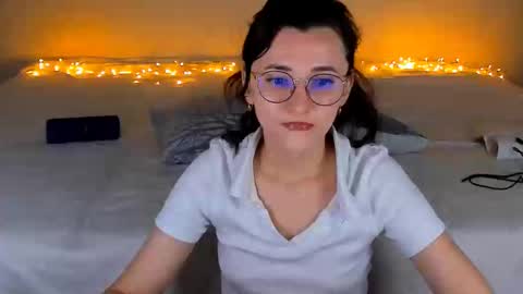 Snapshot of dorotty_ chatting on 01.24.25 Your Dorotty online show from 01.24.25
