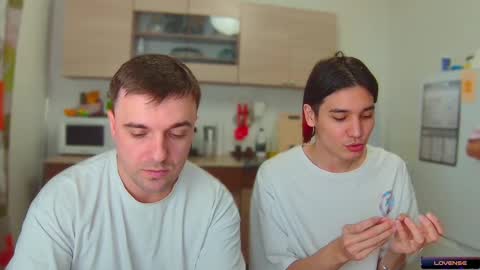 Snapshot of dosilasa chatting on 12.23.24 Sasha online show from 12.23.24