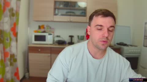 Snapshot of dosilasa chatting on 12.23.24 Sasha online show from 12.23.24