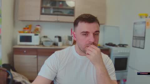 Snapshot of dosilasa chatting on 01.12.25 Sasha online show from 01.12.25