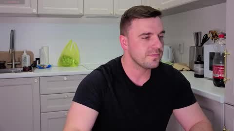 Snapshot of dosilasa chatting on 10.05.25 Sasha online show from 10.05.25