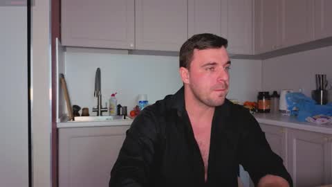 Snapshot of dosilasa chatting on 10.31.25 Sasha online show from 10.31.25