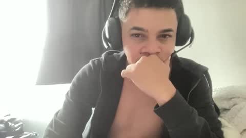 Snapshot of dotadinha chatting on 02.22.26 dotadinha online show from 02.22.26