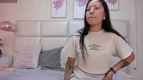 Snapshot of double_temptatiion_ chatting on 04.19.26 Vall Lufan online show from 04.19.26