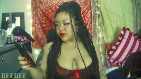 DeeDee online show from 02.16.25