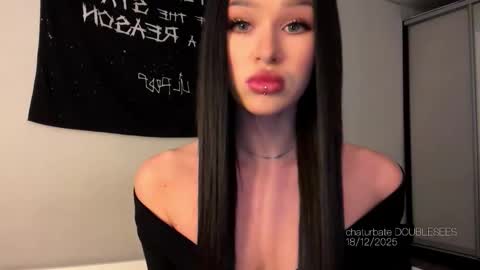 MOLLYYYY dont forget to give me a thumb up online show from 12.18.25