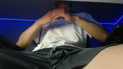 Snapshot of douglas_drake chatting on 03.31.26 douglas_drake online show from 03.31.26