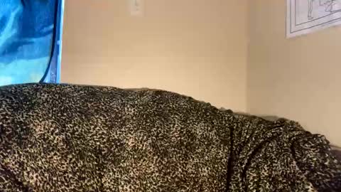 dove_love22 online show from 11.30.25