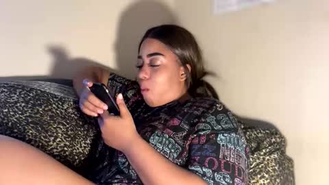 dove_love22 online show from 12.17.25