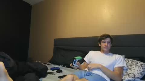 Snapshot of downforthemoney chatting on 10.13.25 downforthemoney online show from 10.13.25