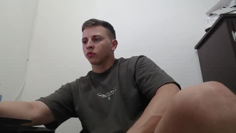 draco_boy2000 online show from 10.17.25